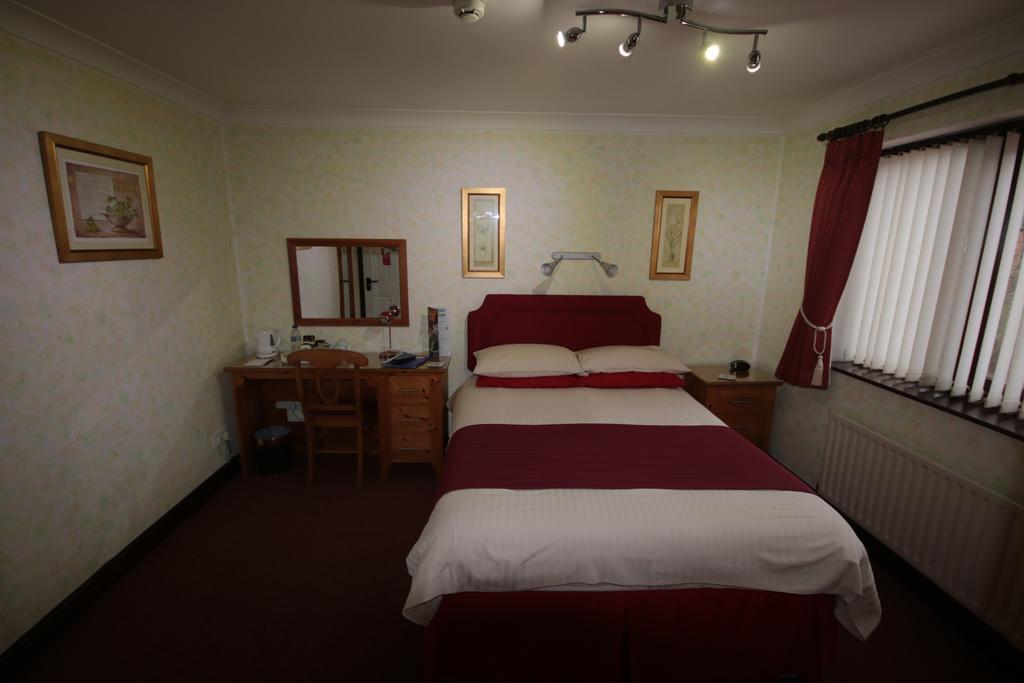 Eagles Guest House Lincoln Bagian luar foto