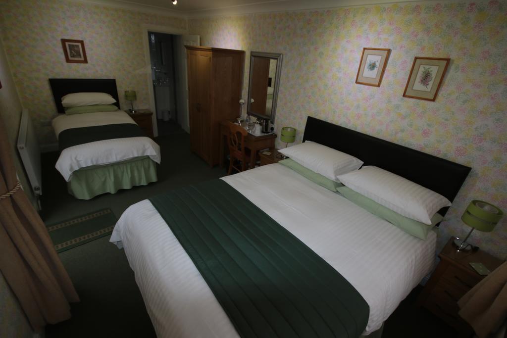 Eagles Guest House Lincoln Bagian luar foto
