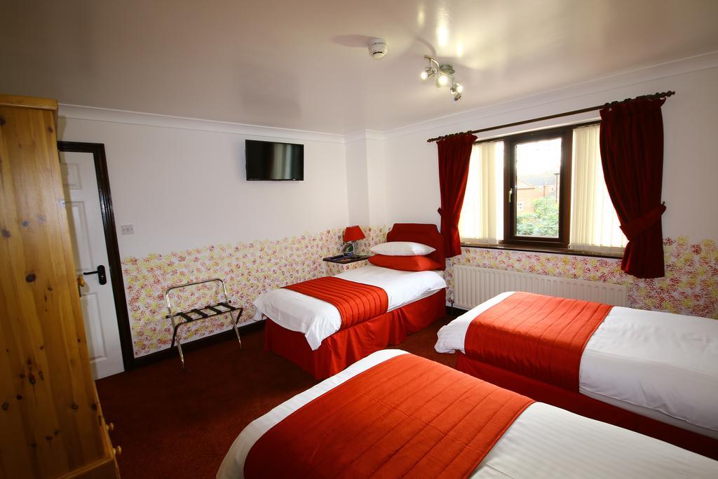 Eagles Guest House Lincoln Bagian luar foto