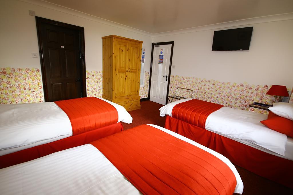 Eagles Guest House Lincoln Bagian luar foto