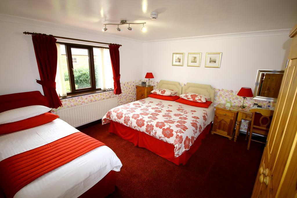Eagles Guest House Lincoln Bagian luar foto